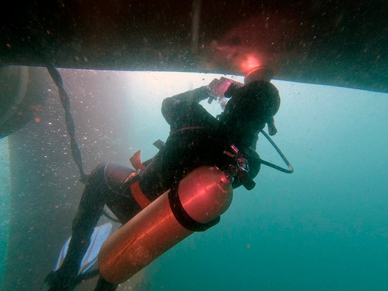 Learn about the benefits of propeller polishing and improve the performance of your boats in Panama.